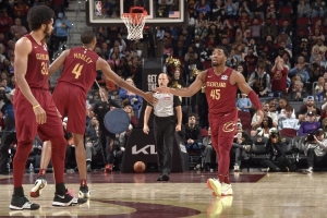 nba背打撞到算犯规吗