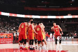警钟敲响！中国男篮小组赛狂胜128分 淘汰赛首秀却仅险胜沙特9分