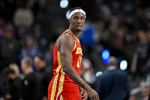 错位单打屡屡得手！奥孔武狂轰29+12率老鹰险胜骑士