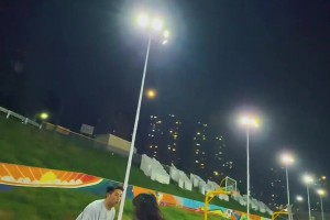 费城球迷提前先来听一下！播音员马特-科德播报杰伦·布朗名字